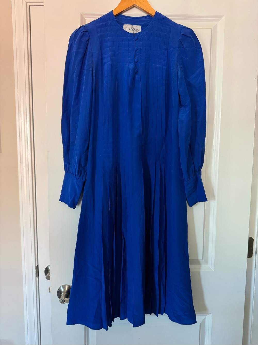 VINTAGE Cassis 100% silk blue long sleeve pleated dress size 4 80s or 90s